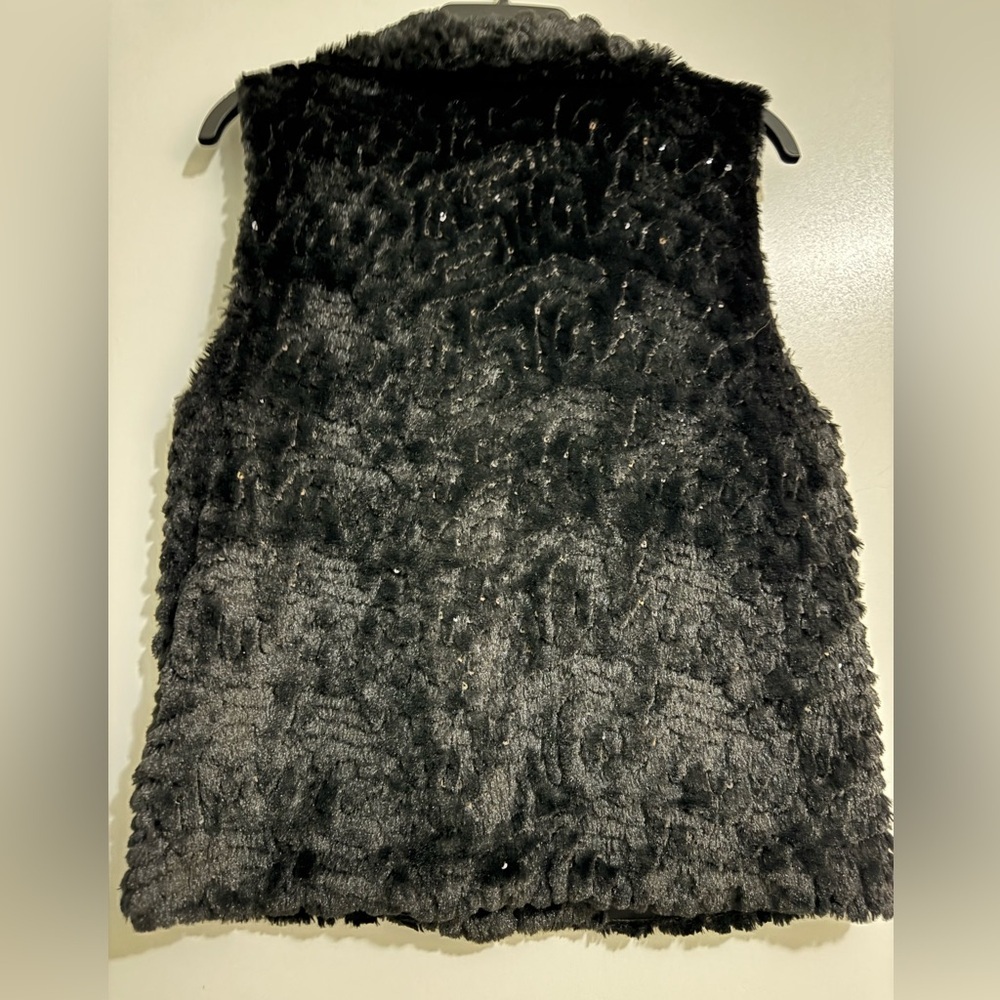 Betsey Johnson Black Faux Fur Vest - Picture 3 of 10